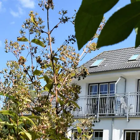 Garden Balcony Stay, Cleaning Included Apartament Graal-Mueritz